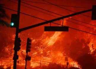 Tragic Fire in Los Angeles Kills Two, Thousand Buildings Destroyed tragic-fire-in-los-angeles-kills-two-thousand-buildings-destroyed