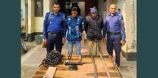 Two Robbers Arrested with Weapons in Rayganj, Bangladesh two-robbers-arrested-with-weapons-in-rayganj-bangladesh