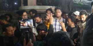 Journey of a wounded tiger along the Yamuna shores journey-of-a-wounded-tiger-along-the-yamuna-shores