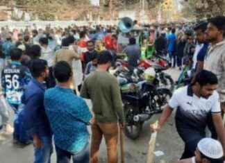 Protests in Gazipur against discrimination – Road Blockade protests-in-gazipur-against-discrimination-road-blockade