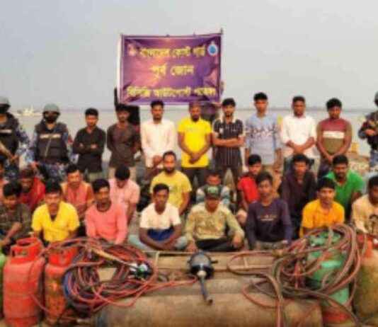 Rescue Operation: 30 Tons of Scrap Stuck in Sangu Gas Field rescue-operation-30-tons-of-scrap-stuck-in-sangu-gas-field